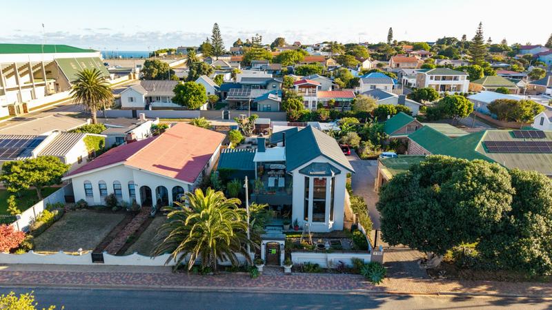 4 Bedroom Property for Sale in Linkside Western Cape